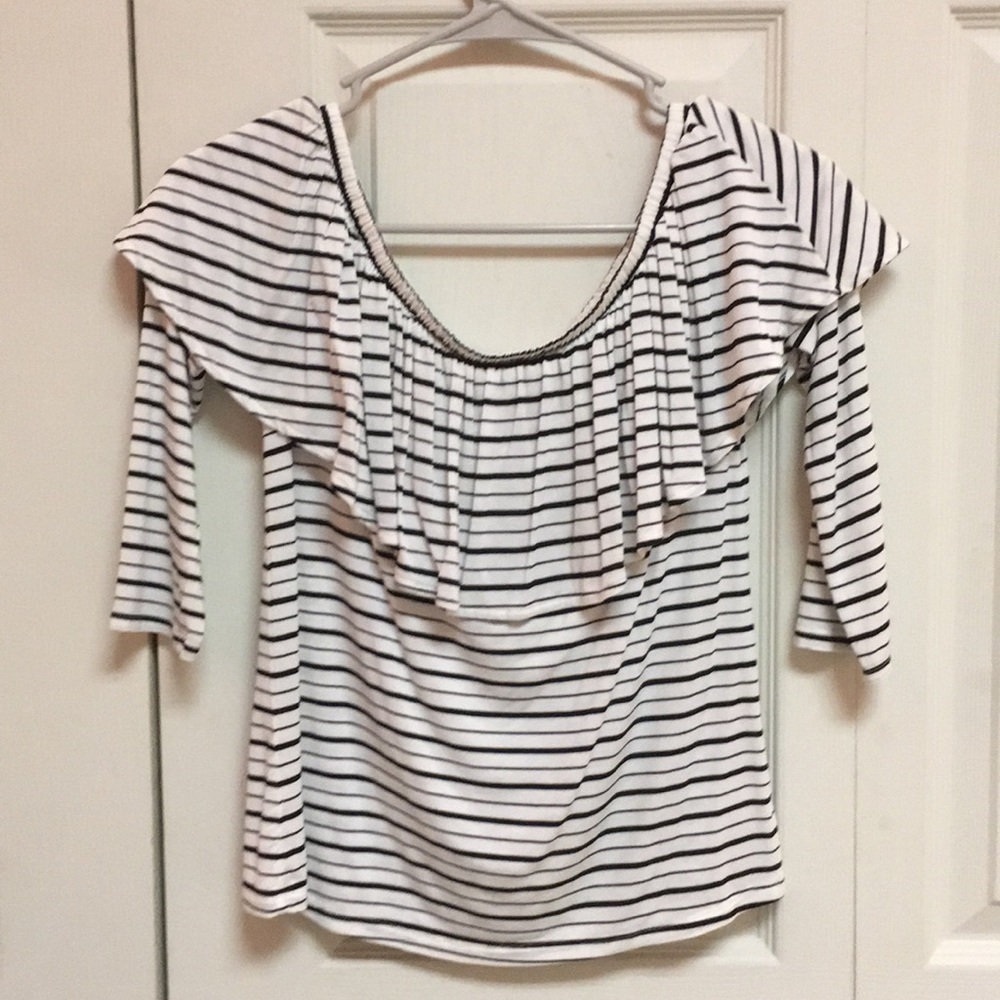 american eagle t-shirt